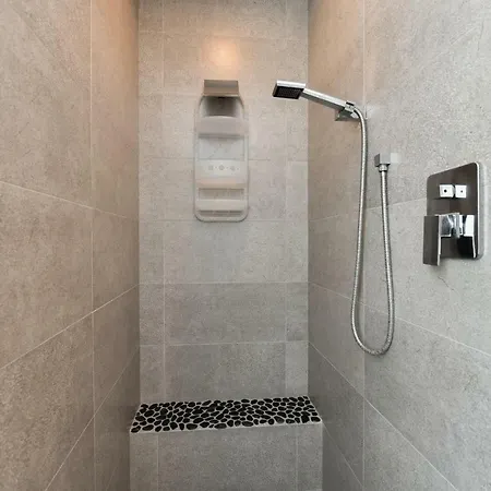Contemporary Pool Villa I - Pool & Jacuzzi - Nearby Beach Venice Extérieur photo